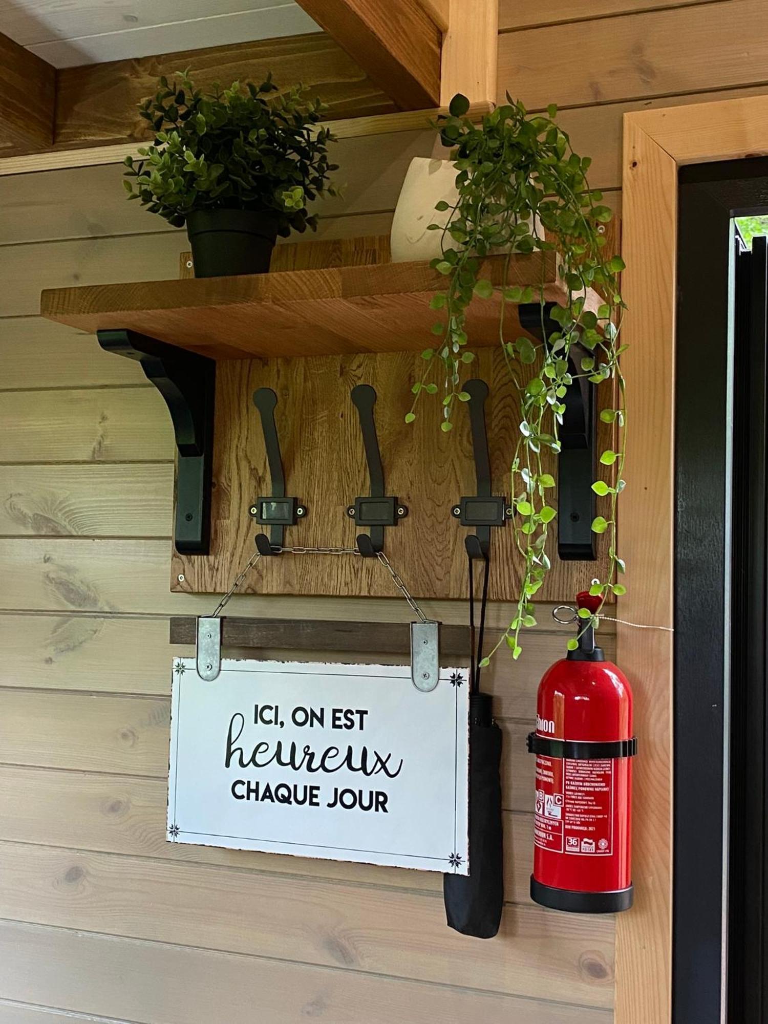 Gasthaus La Tiny House De Nanou Rochefort Exterior foto